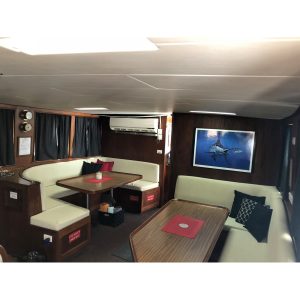 onboard Iron Lady -saloon